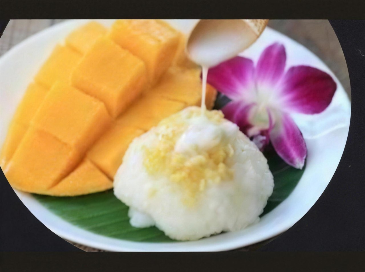 Mango with sticky rice and coconut cream